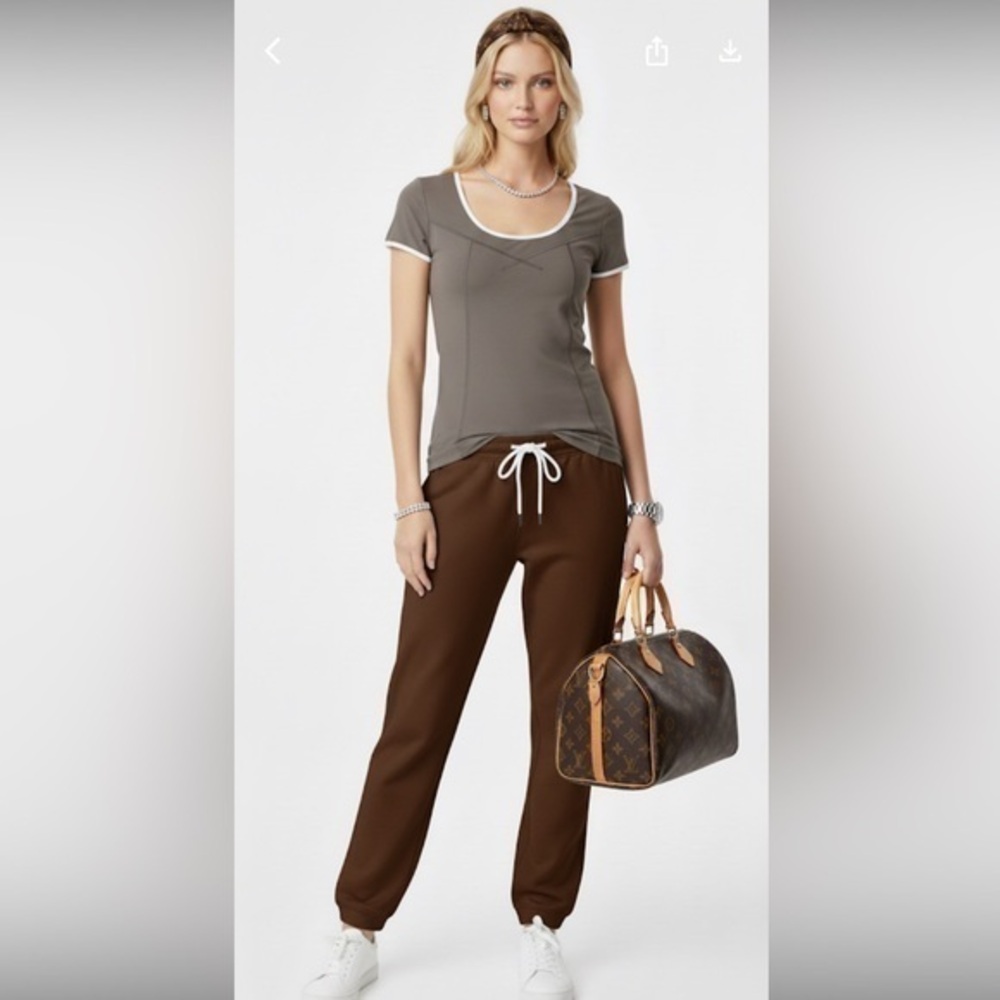 Lole Taupe Short Sleeve Scoop Neck Fitted Top With Army Print Trim